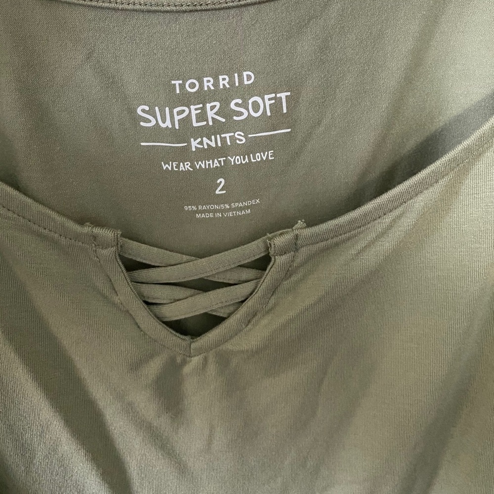 NWT Torrid Ruffle Tank Top - Picture 3 of 4